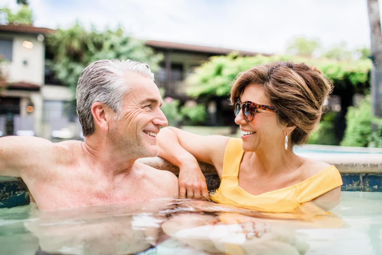 Roman Spa Resort Калистога Екстериор снимка
