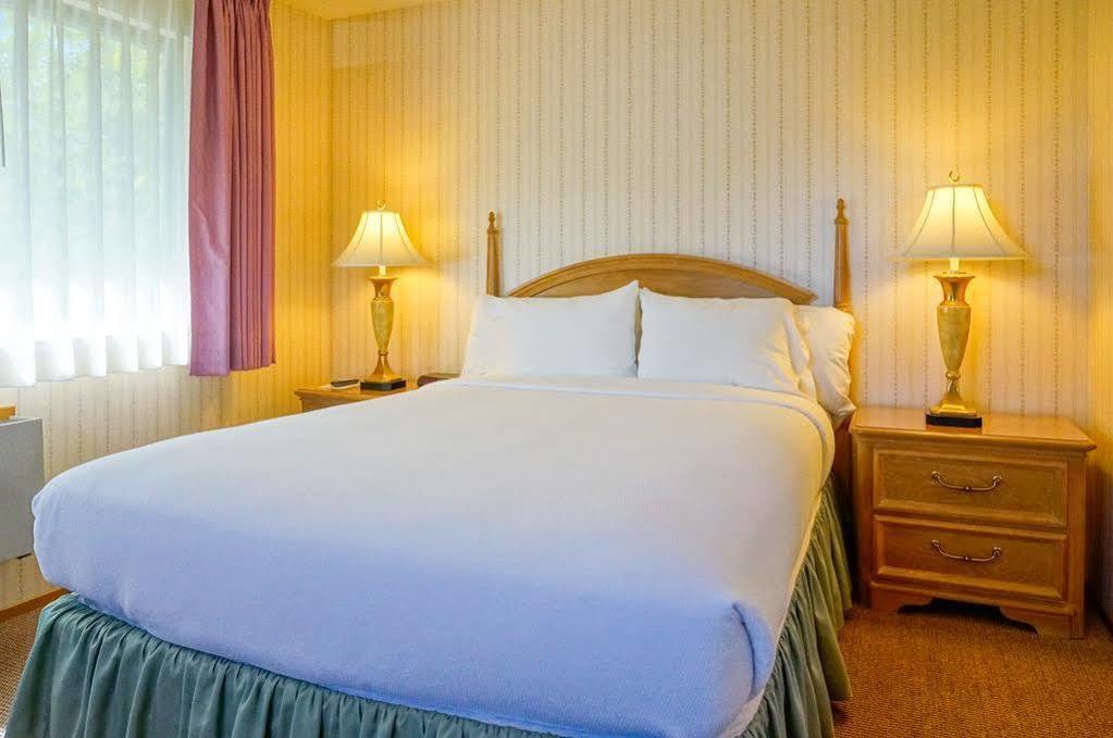 Roman Spa Resort Калистога Екстериор снимка
